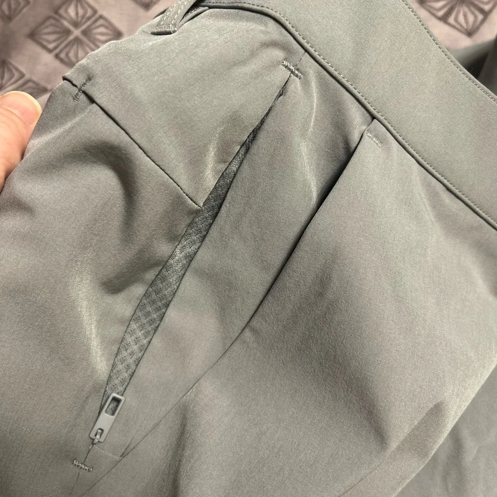 Fabletics Gray Tech Shorts - Picture 4 of 6